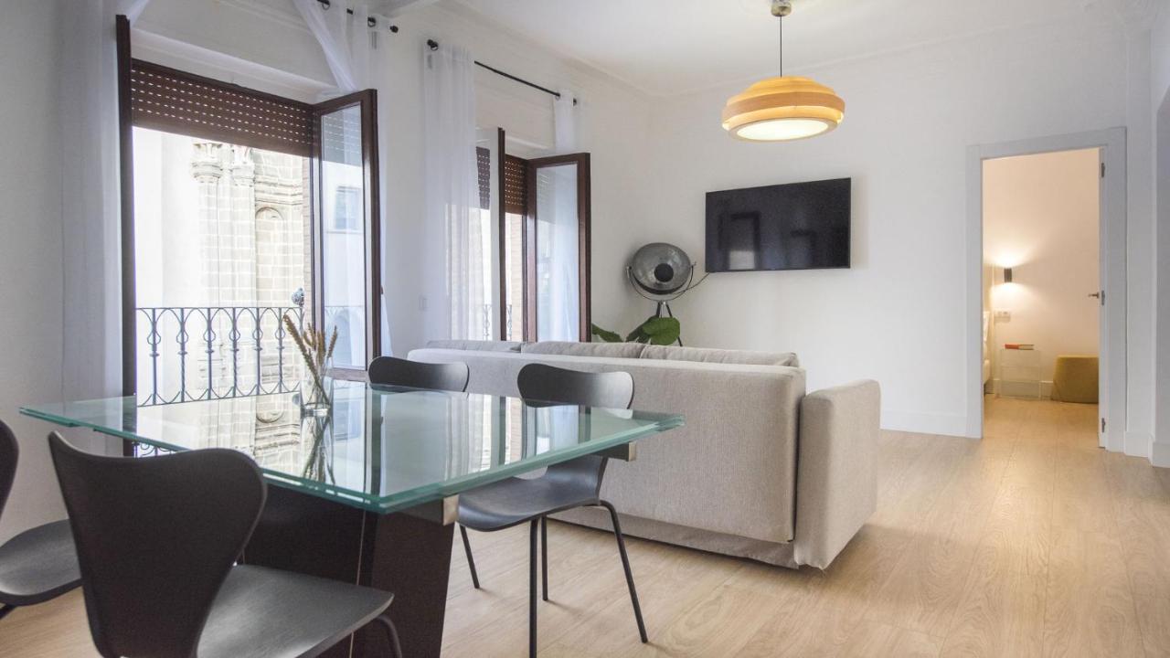 Apartamentos Boutique Puerta de Reyes Toledo Exterior foto